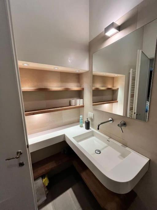 Colosseum Apartment - Your Cozy Roman Escape Extérieur photo